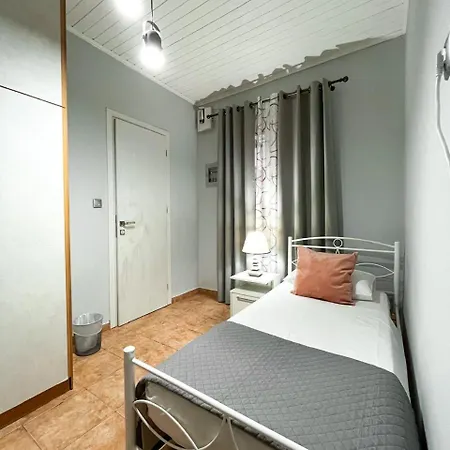 בית נופש Zeta's House אליקאנאס
