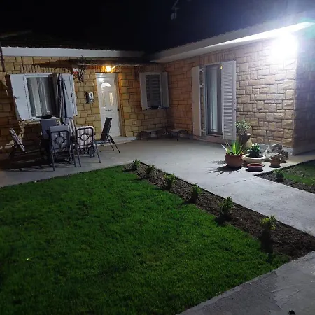 Zeta's House בית נופש אליקאנאס
